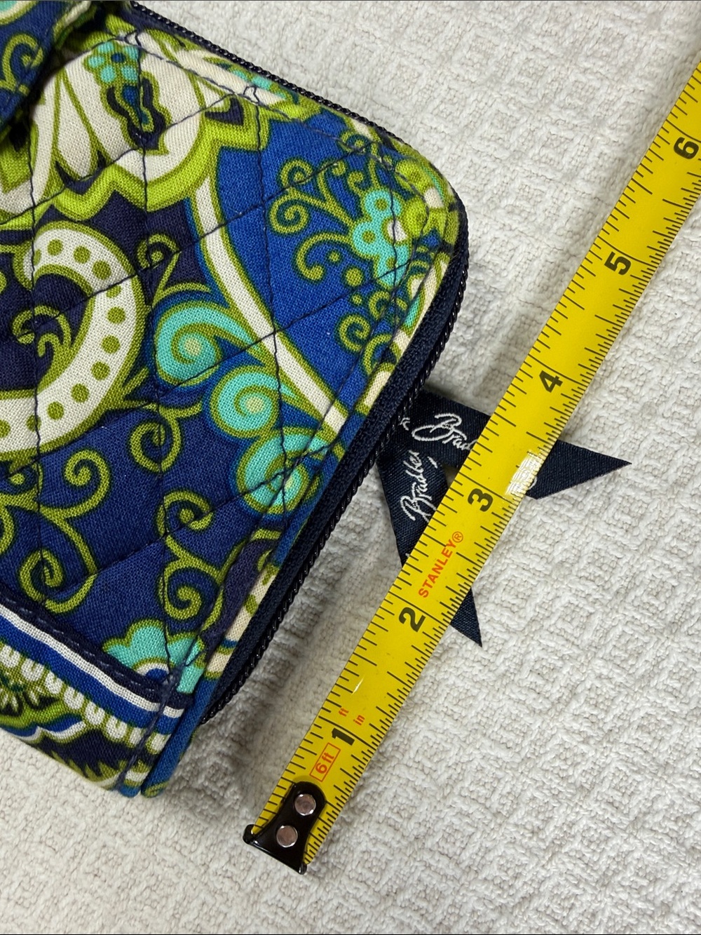 Vera Bradley turn lock wallet in Rhythm & Blues pattern - Picture 8 of 8